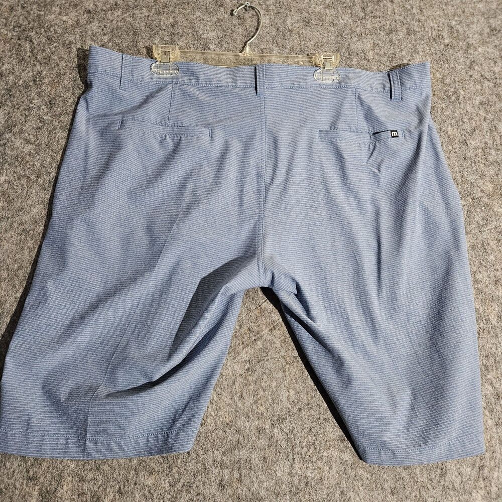 Travis Mathew Golf Shorts Mens 42 Blue Striped Performance Stretch - Picture 2 of 5